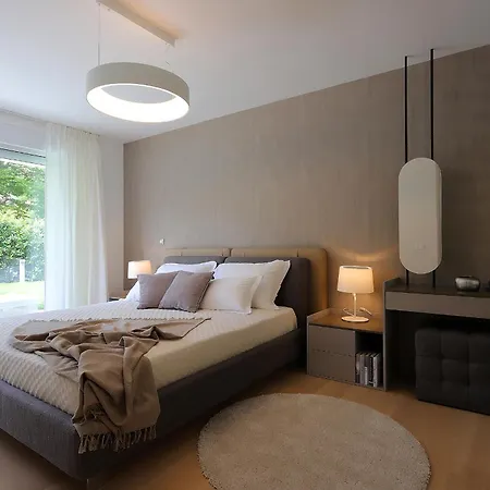 Apartment Designed With Swimming Pool Near The Opatija