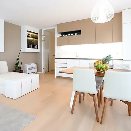 Designed With Swimming Pool Near The Apartment