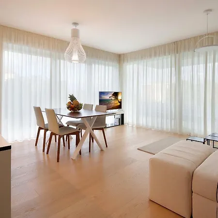 Designed With Swimming Pool Near The Apartment