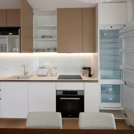 Apartment Designed With Swimming Pool Near The Opatija
