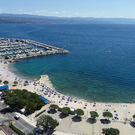 Designed With Swimming Pool Near The Apartment Opatija