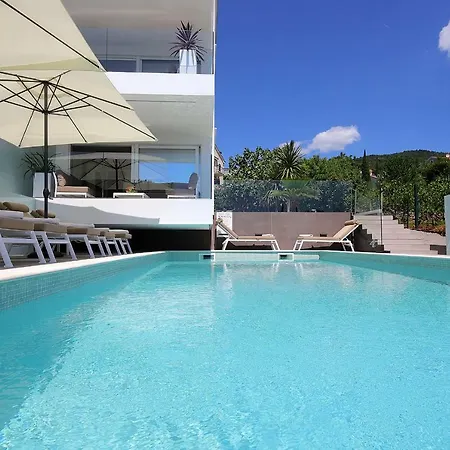 Apartment Designed With Swimming Pool Near The